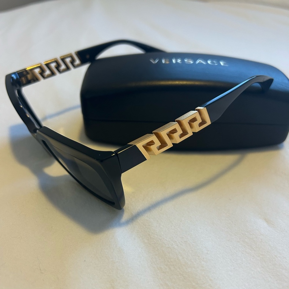 Women’s Black Versace Sunglasses - Picture 2 of 5